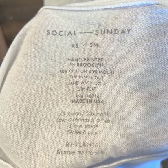 Graphic t-shirt - Picture 4 of 4